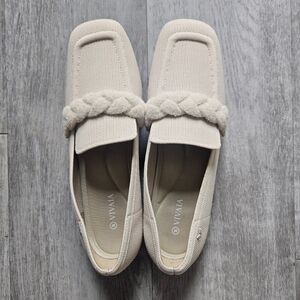 Vivaia Caitlin 2.0 Squared Toe Knot Loafers Almond Size 41/10